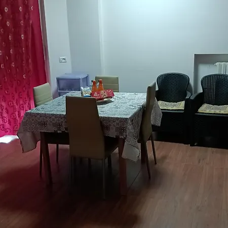 Apartment Red House *