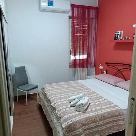 Red House Apartment *